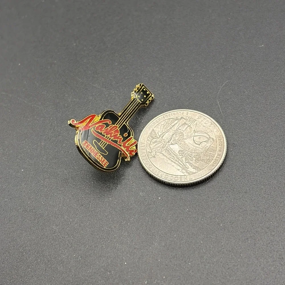 Nashville‎ Tennessee Acoustic Guitar Lapel Hat Pin